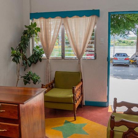 Hotel Petenchel فلوريس المظهر الخارجي الصورة