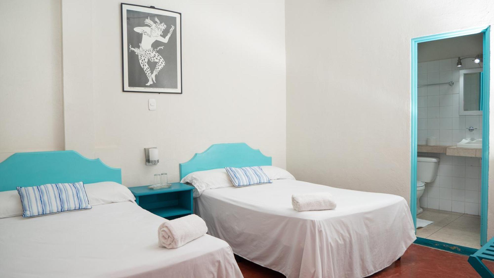 Hotel Petenchel فلوريس المظهر الخارجي الصورة